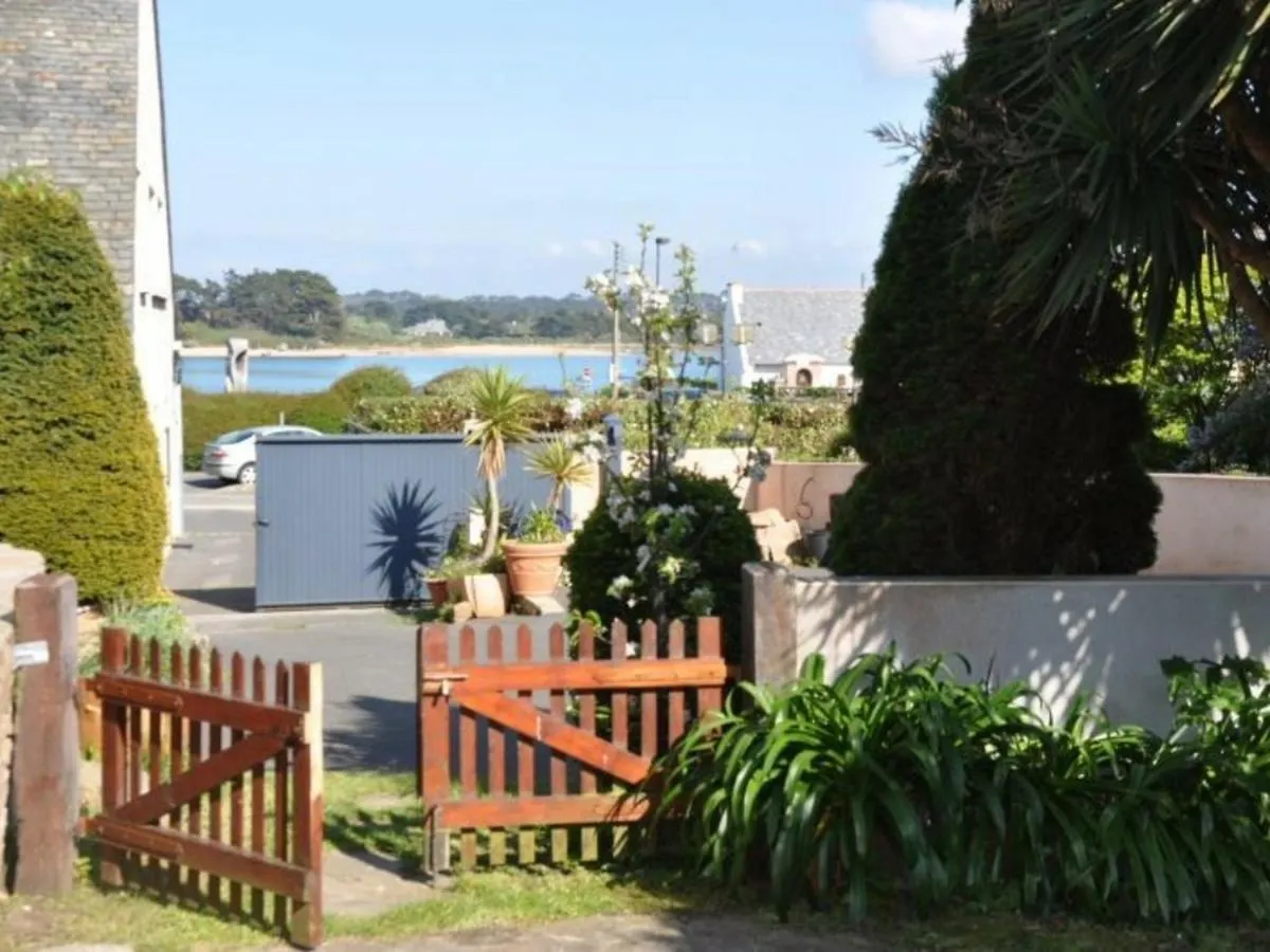 Holiday home Maison A 100M De La Mer Avec Wifi, Parking Prive Et Jardin, Au Coeur De Tregastel - Fr-1-368-210